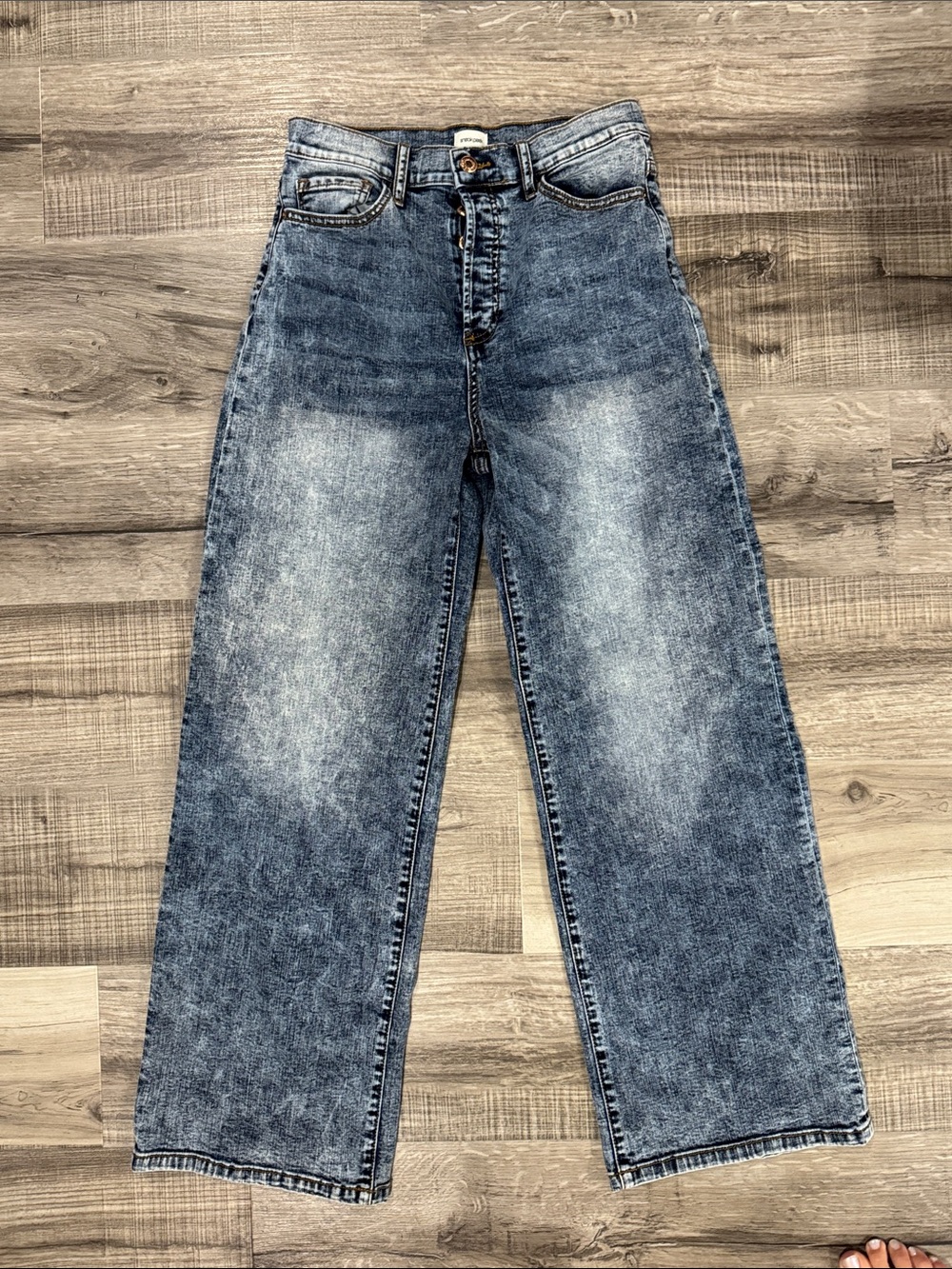 Wide-Leg acid wash Jeans